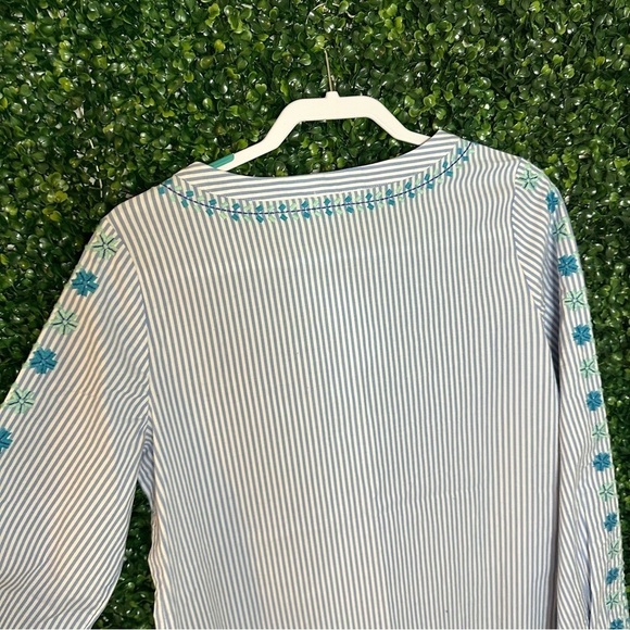 Vineyard Vines Pop White and Blue Embroidered Savanah Top Size M - Picture 7 of 13